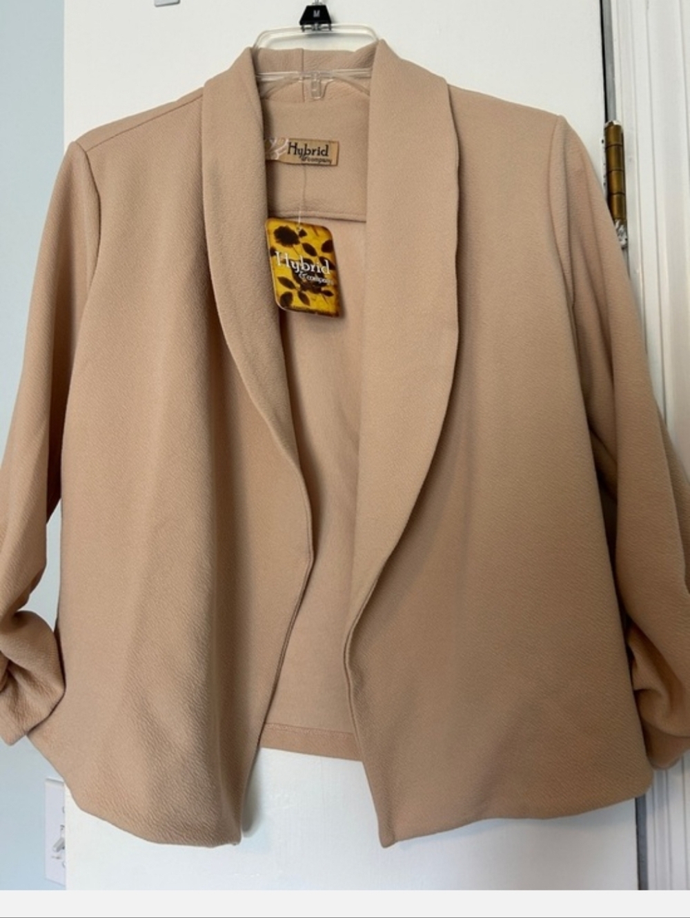 Hybrid & company Women's Open Draped Blazer in Beige